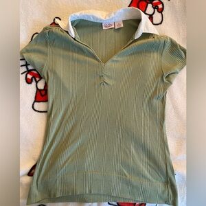 Green preppy collared top
